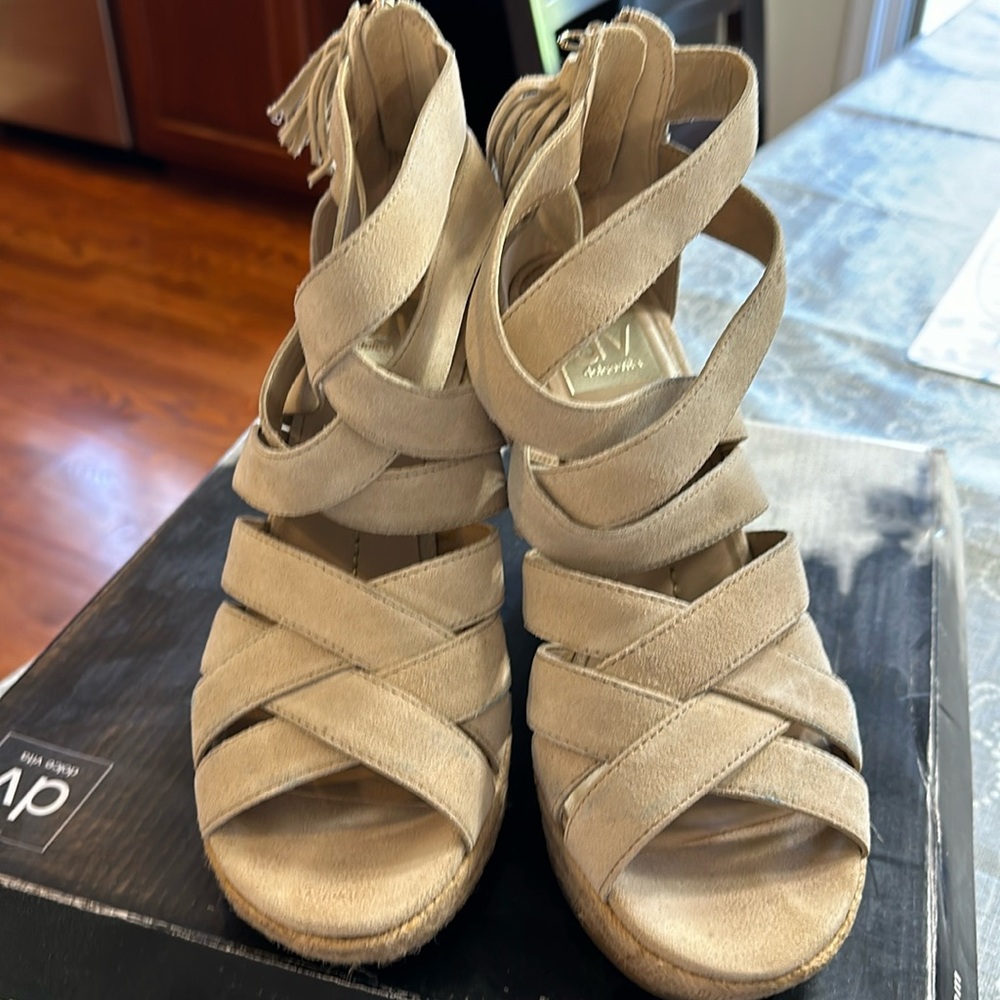 Dolce Vita, wedge suede sandal, size 8, natural suede. Zip back